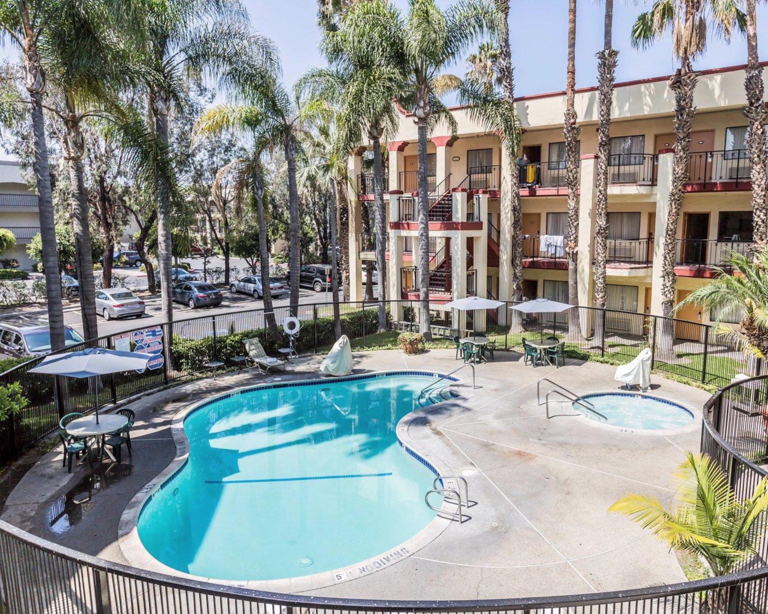 Comfort Inn & Suites Orange County John Wayne Airport Santa Ana Exteriér fotografie